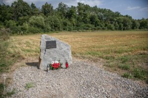 Uroczystość upamiętniająca 75 rocznicę wybuchu Powstania Warszawskiego                                 oraz katastrofy samolotu Halifax JP 162